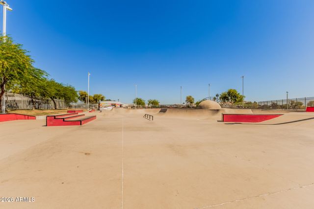 231 LAGUNA Drive E, Litchfield Park, AZ 85340
