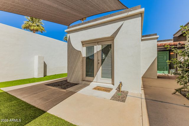 231 LAGUNA Drive E, Litchfield Park, AZ 85340