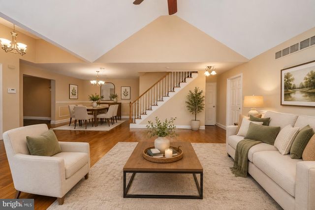 9315 EAGLE VIEW DR, Lafayette Hill, PA 19444