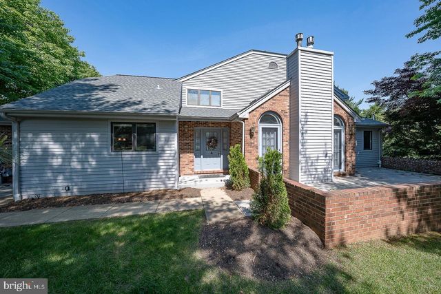 9315 EAGLE VIEW DR, Lafayette Hill, PA 19444