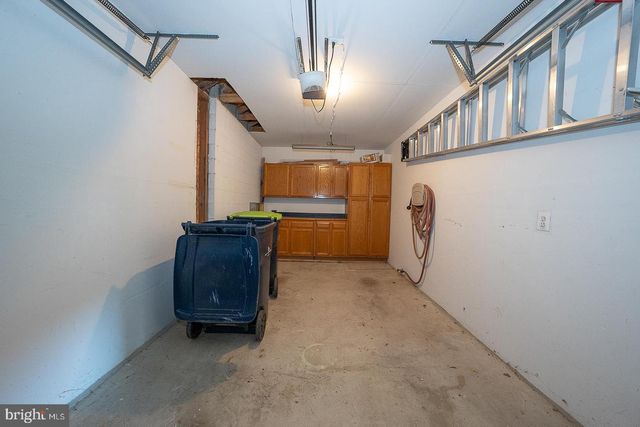 9315 EAGLE VIEW DR, Lafayette Hill, PA 19444