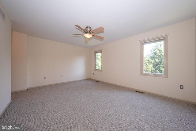 9315 EAGLE VIEW DR, Lafayette Hill, PA 19444
