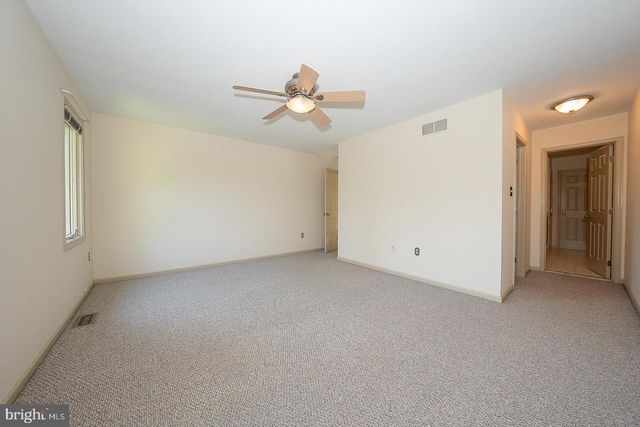 9315 EAGLE VIEW DR, Lafayette Hill, PA 19444