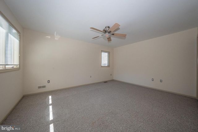 9315 EAGLE VIEW DR, Lafayette Hill, PA 19444