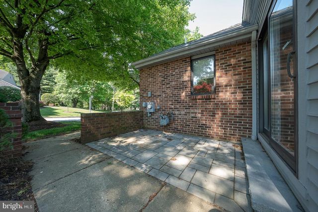 9315 EAGLE VIEW DR, Lafayette Hill, PA 19444