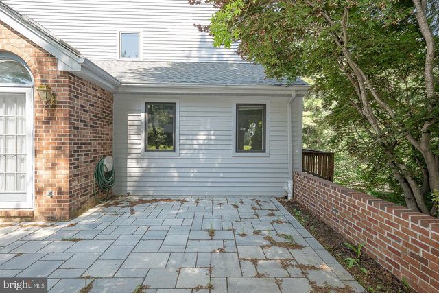 9315 EAGLE VIEW DR, Lafayette Hill, PA 19444