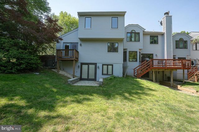 9315 EAGLE VIEW DR, Lafayette Hill, PA 19444