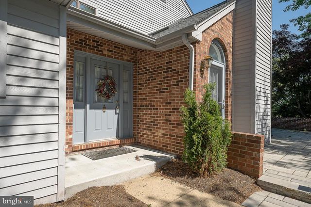 9315 EAGLE VIEW DR, Lafayette Hill, PA 19444