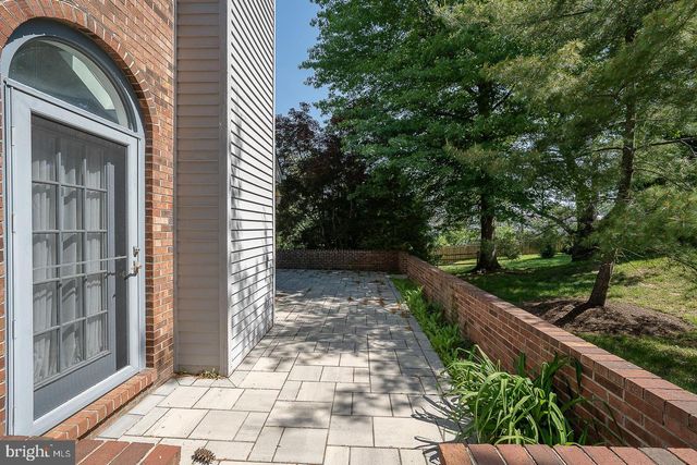 9315 EAGLE VIEW DR, Lafayette Hill, PA 19444