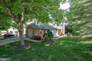 9315 EAGLE VIEW DR, Lafayette Hill, PA 19444
