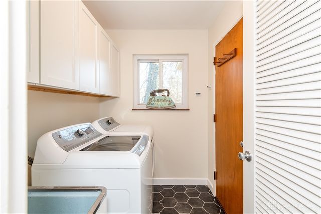 5806 Folkestone Drive, Dayton, OH 45459