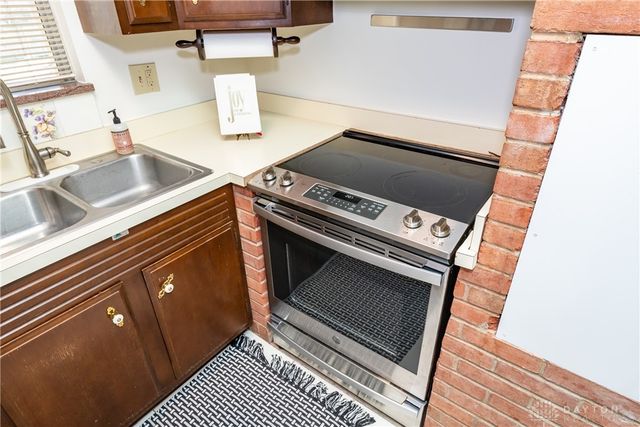 5806 Folkestone Drive, Dayton, OH 45459