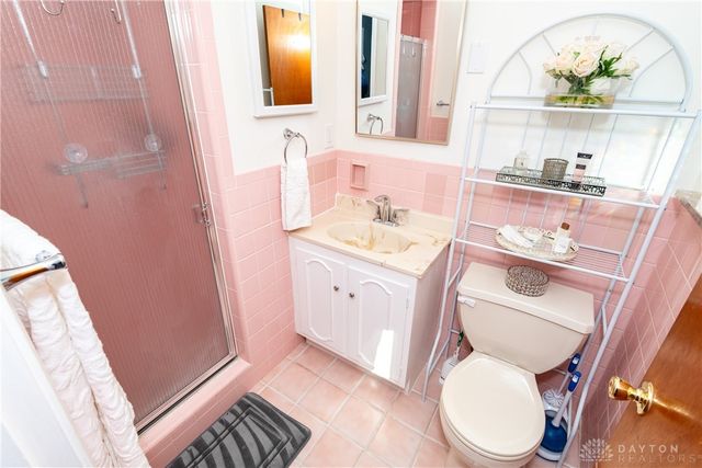 5806 Folkestone Drive, Dayton, OH 45459