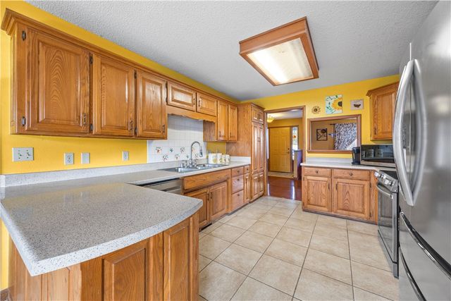 14 Walney Drive, Bella Vista, AR 72715