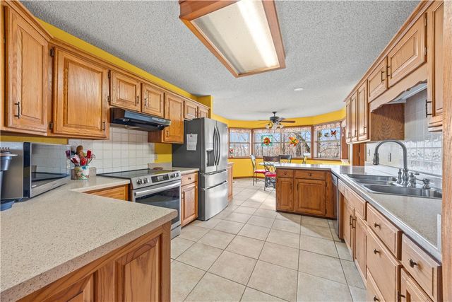 14 Walney Drive, Bella Vista, AR 72715