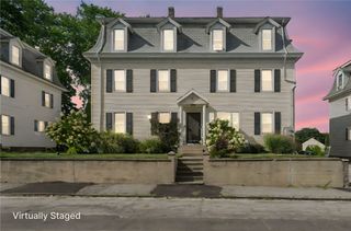 61 School Street 2R, Lincoln, RI 02802
