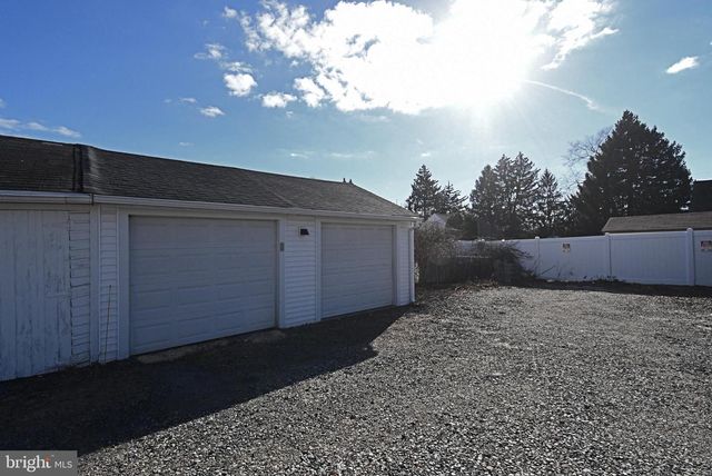 621 N FORREST, Norristown, PA 19403