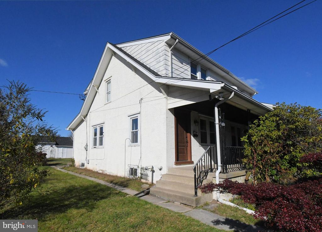 621 N FORREST, Norristown, PA 19403