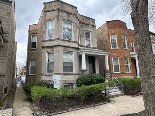 2512 N Mozart Street, Chicago, IL 60647