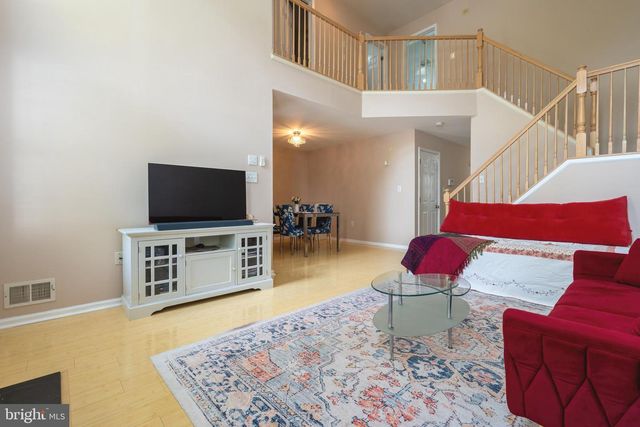 112 TREYMORE CT, Pennington, NJ 08534