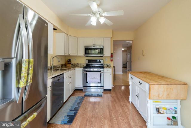 112 TREYMORE CT, Pennington, NJ 08534