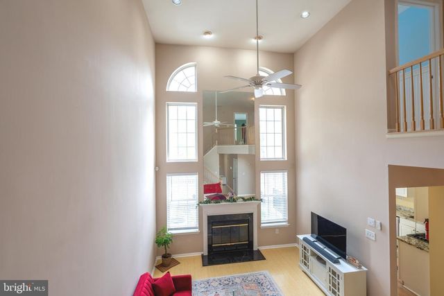 112 TREYMORE CT, Pennington, NJ 08534