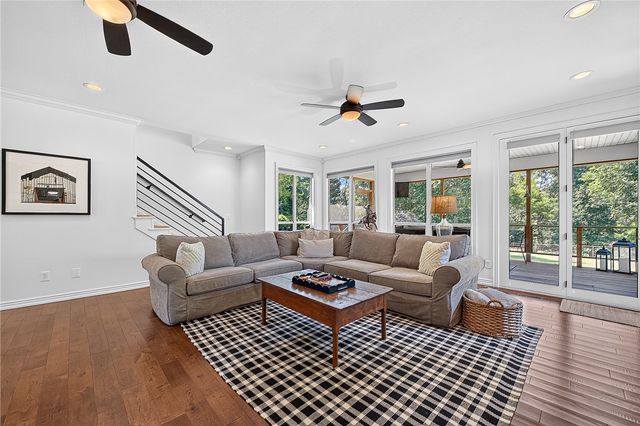 999 Sunbridge Lane, Rogers, AR 72758
