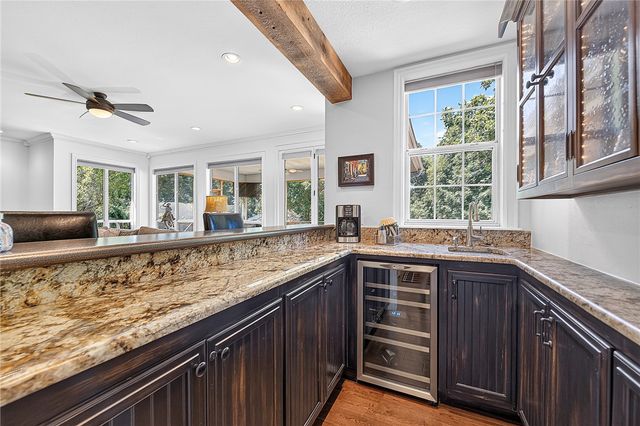 999 Sunbridge Lane, Rogers, AR 72758