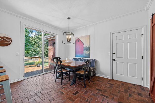 999 Sunbridge Lane, Rogers, AR 72758