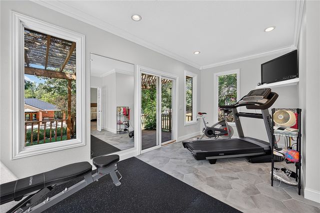 999 Sunbridge Lane, Rogers, AR 72758