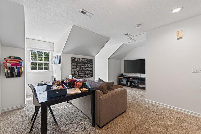 999 Sunbridge Lane, Rogers, AR 72758