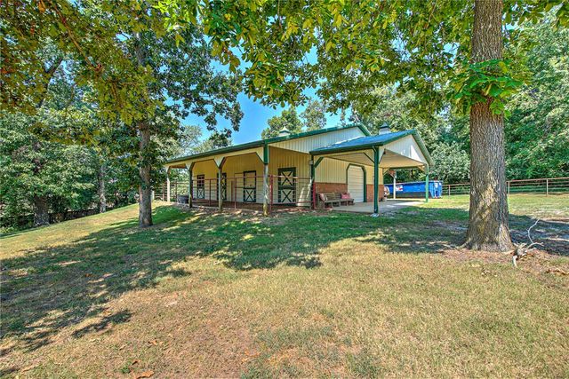 999 Sunbridge Lane, Rogers, AR 72758