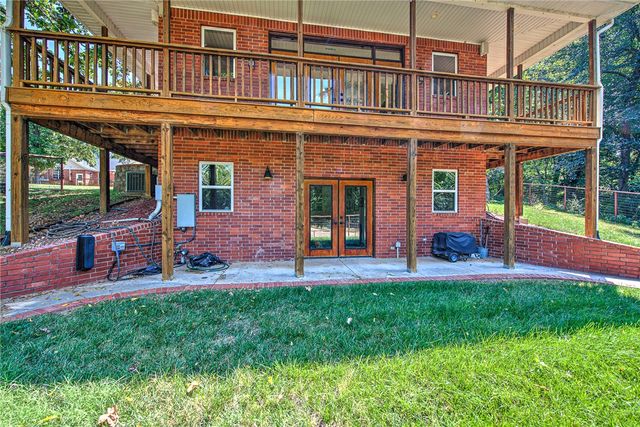 999 Sunbridge Lane, Rogers, AR 72758
