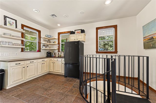 999 Sunbridge Lane, Rogers, AR 72758