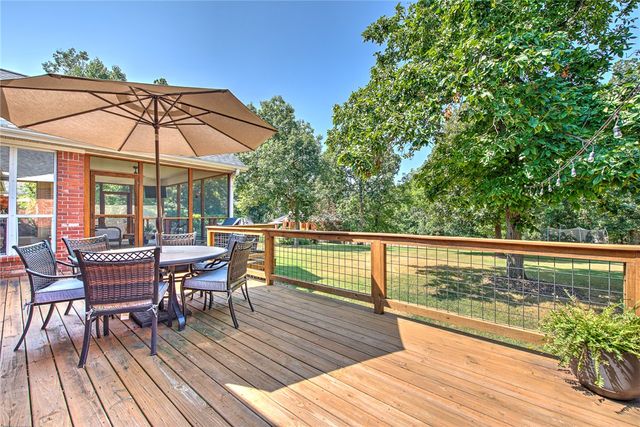 999 Sunbridge Lane, Rogers, AR 72758