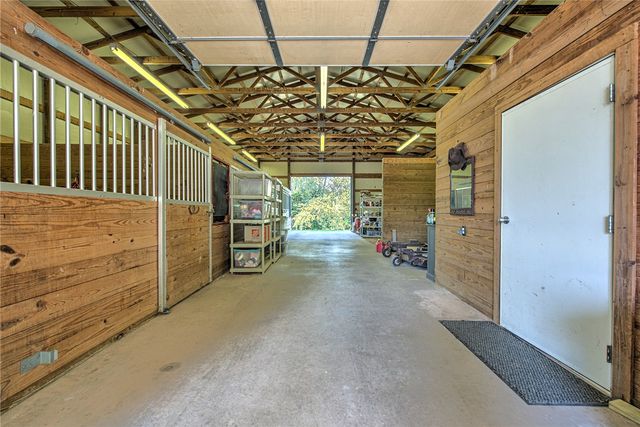 999 Sunbridge Lane, Rogers, AR 72758