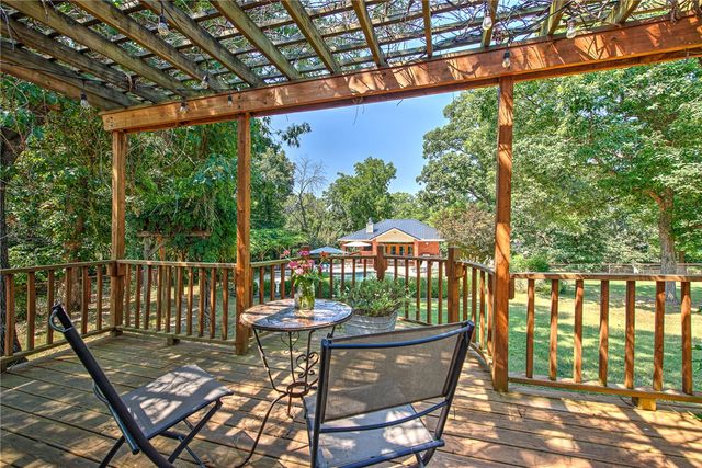 999 Sunbridge Lane, Rogers, AR 72758