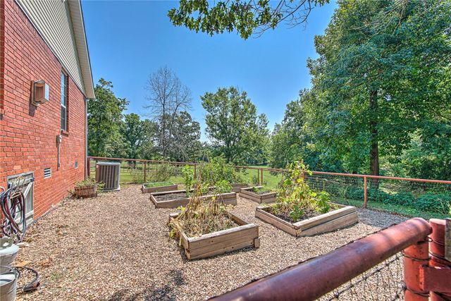 999 Sunbridge Lane, Rogers, AR 72758