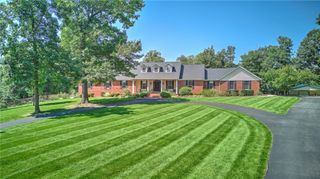999 Sunbridge Lane, Rogers, AR 72758