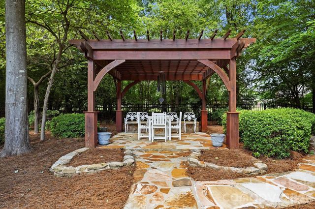 7755 Chapel Creek Drive, Denver, NC 28037