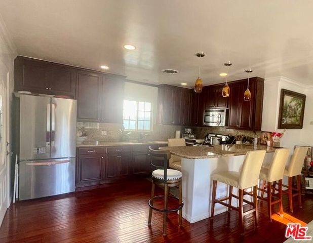 10704 Oro Vista Avenue, Sunland (los Angeles), CA 91040