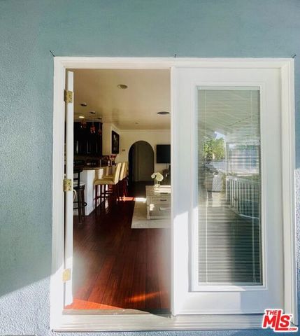 10704 Oro Vista Avenue, Sunland (los Angeles), CA 91040