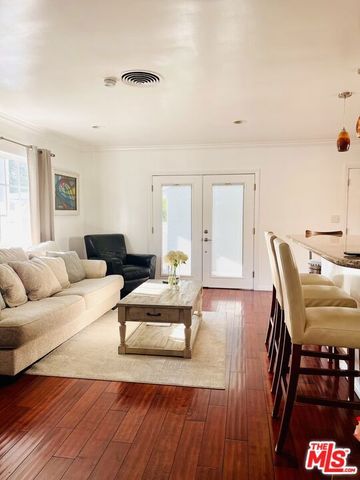 10704 Oro Vista Avenue, Sunland (los Angeles), CA 91040