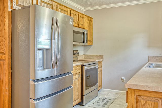 2292 Plunk Whitson Rd, Cookeville, TN 38501