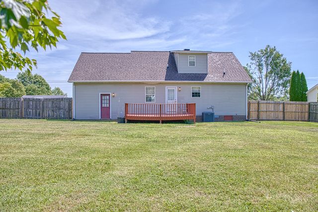 2292 Plunk Whitson Rd, Cookeville, TN 38501