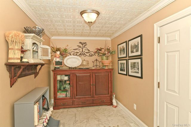 4 Rolling Wood Court, Hauppauge, NY 11788