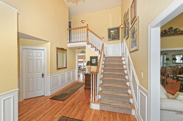 4 Rolling Wood Court, Hauppauge, NY 11788
