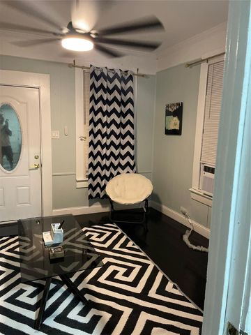 1214 42nd Street, Galveston, TX 77550