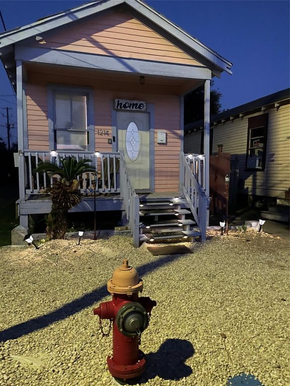 1214 42nd Street, Galveston, TX 77550