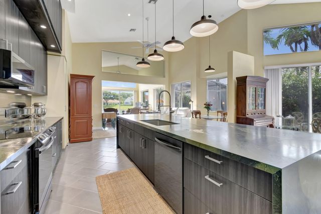 11922 Fountainside Circle, Boynton Beach, FL 33437